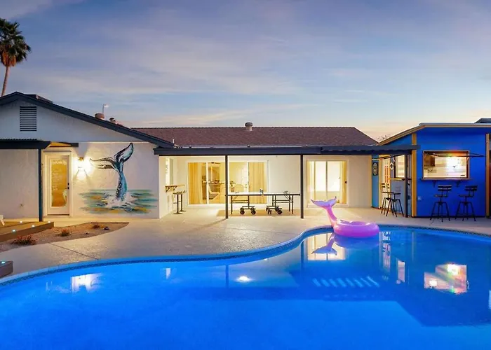 Holiday home Coastal Retreat - Festive Deck With Pool & Bar Tempe